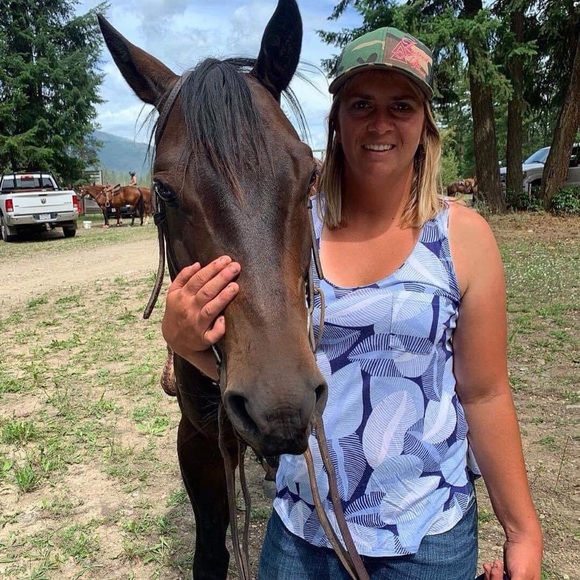 Meet your Posher, Brianna - Picture 4 of 4